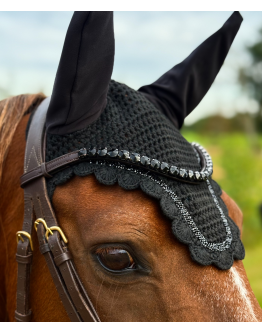 Öronhuva, Krossade kristaller SVART